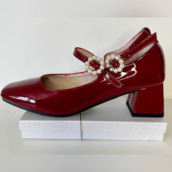 New Patent ruby 2 strap Mary janes sz 7 (Asian sz 235) fits like a sz 6 1/2. New - Picture 2 of 10